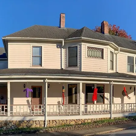 The Herren House Bed & Breakfast